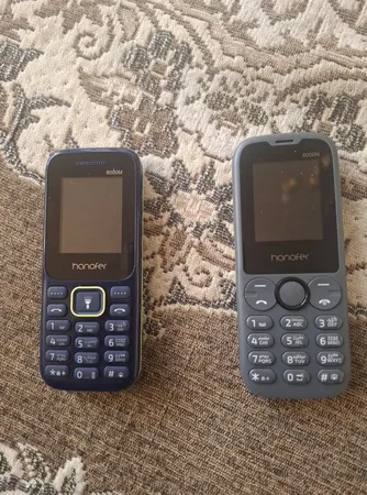 گوشی موبایل هانوفر مدل 8000M ظرفیت 32 مگابایت