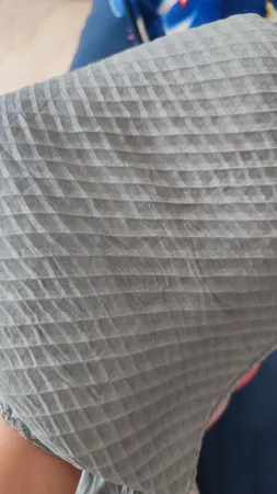 شال زنانه مدل پلیسه طرح دار