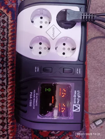 استابلایزر پیمان گزاران  مدل هوشمند کد PGA-1500 ظرفیت 1500ولت آمپر