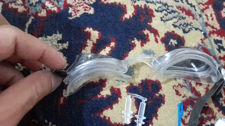 عینک شنا مدل کیفی 1600