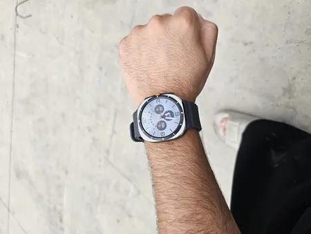 ساعت هوشمند سامسونگ مدل Galaxy Watch Ultra بند مارین