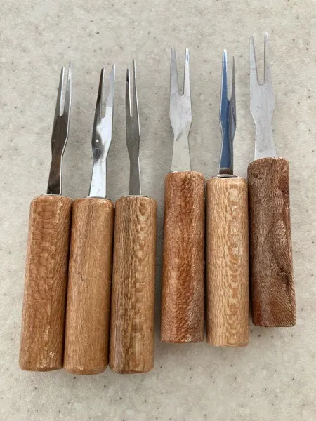 چنگال زیتون خوری همنت مدل ztt طرح دسته چوبی مجموعه 6 عددی