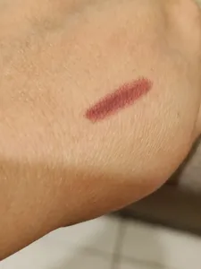 تجریه خرید مداد لب گلدن رز مدل DREAM شماره 530