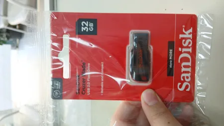 فلش مموری سن دیسک مدل Cruzer Blade CZ50 ظرفیت 32 گیگابایت با رابط USB 2.0