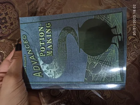 اسباب بازی زینتی مستر گرین مدل کتاب های مدرسه هری پاتر طرح معجون سازی شاهزاده دورگه