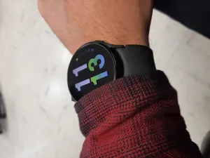 تجریه خرید محافظ صفحه نمایش مدل شیشه ای مناسب برای ساعت هوشمند سامسونگ Galaxy watch4 active 44mm