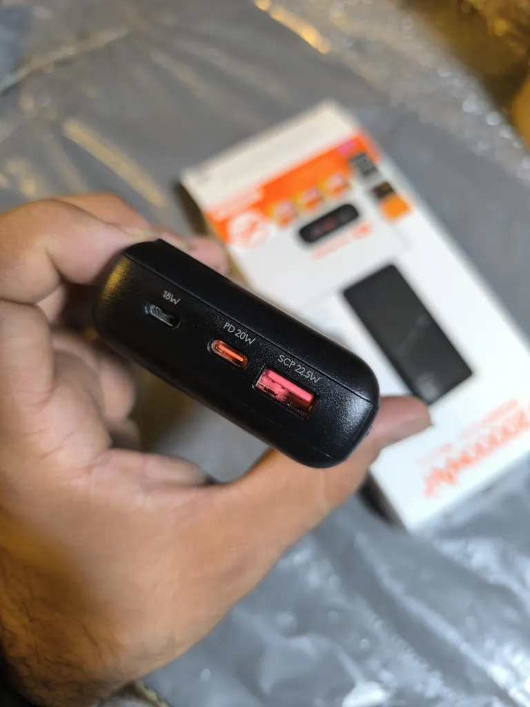 پاوربانک موکسوم مدل PB-164 ظرفیت 20000 میلی آمپر ساعت