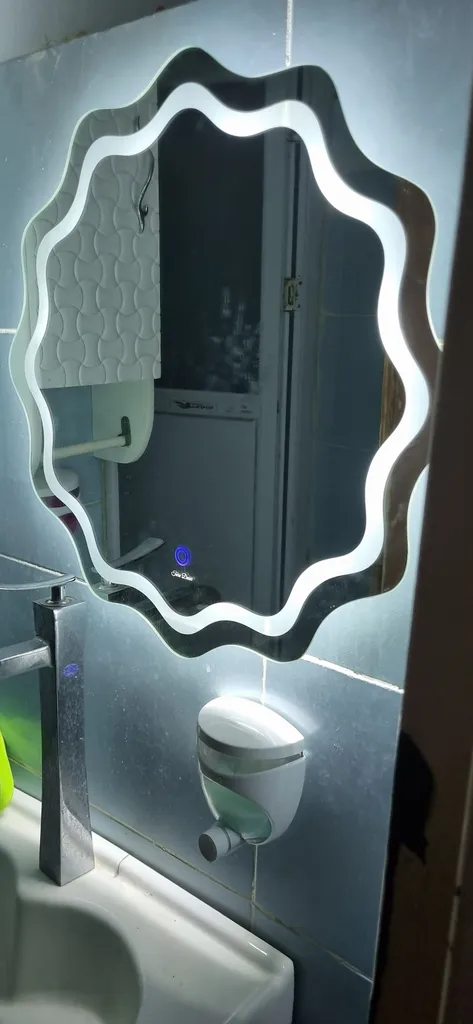 آینه سرویس بهداشتی تارا دکور مدل لمسی کد tc139