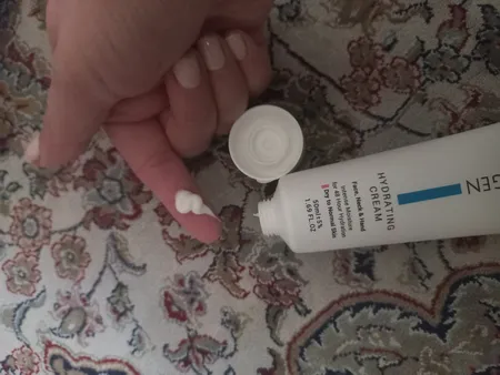 کرم آبرسان ژیناژن مدل HC حجم 50 میلی‌لیتر