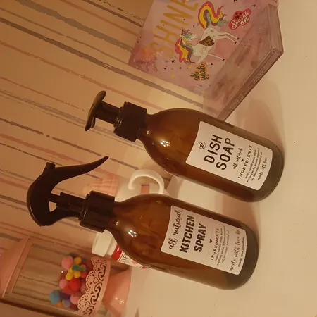 مخزن مایع دستشویی مدل pasha-88 به همراه ظرف اسپری