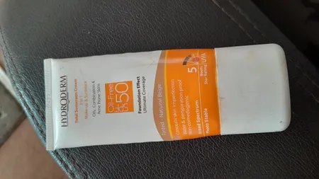 کرم ضدآفتاب هیدرودرم مدل Natural Beige، حجم 40 میلی‌لیتر