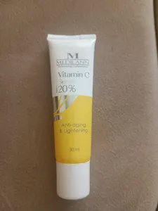 تجریه خرید کرم مرطوب کننده و روشن کننده مدیلن مدل Vitamin C حجم 30 میلی لیتر