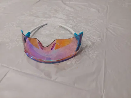 عینک ورزشی مدل KATO کد E24 مناسب برای انواع ورزش