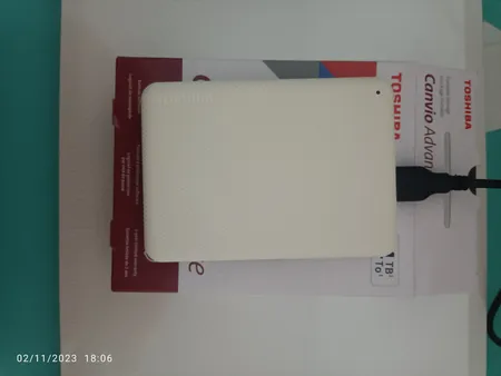 هارد اکسترنال توشیبا مدل Canvio Advance ظرفیت چهار ترابایت دارای رابط USB Type-A 3.0