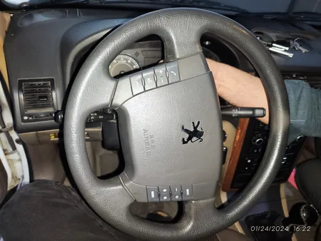 روکش فرمان  مدل SLX-BB مناسب برای پژو پارس