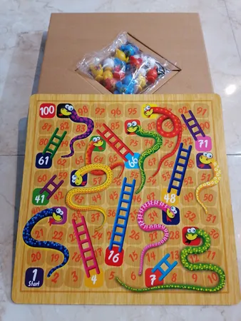 بازی منچ و مارپله کلاسیک تخته چوبی مدل Animals