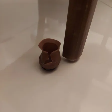 محافظ پایه مبل و میز و صندلی مدل نمددار بسته ۱۶ عددی