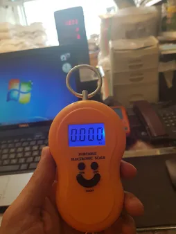 ترازو آویز مدل beh005