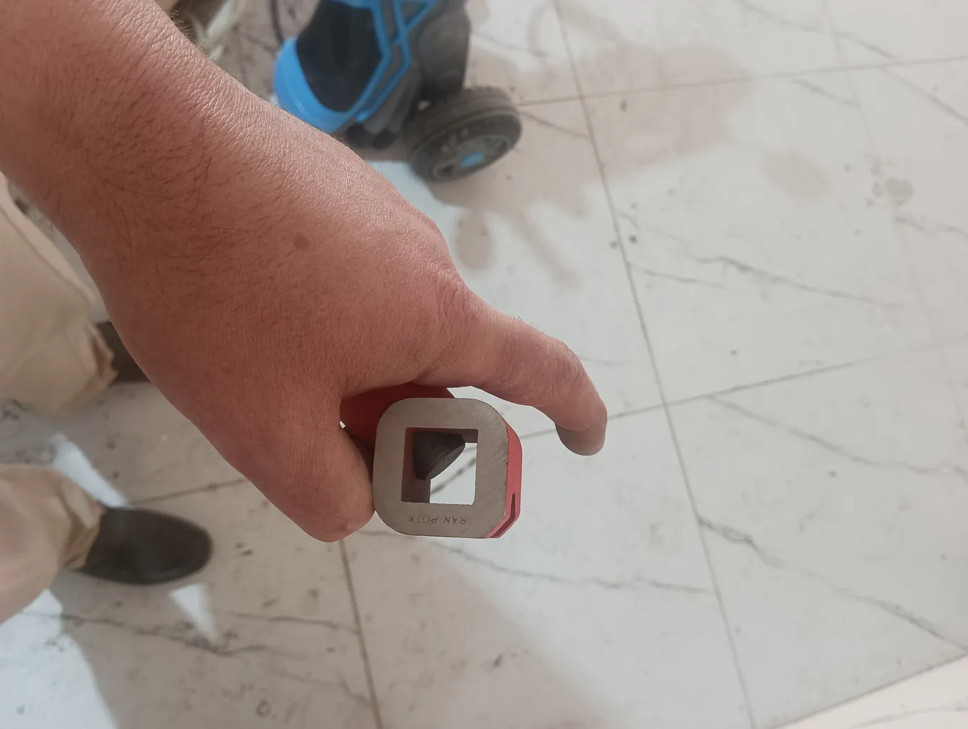 نگهدارنده سنبه های حروف کوب و شماره کوب دستی ایران پتک LK 9910