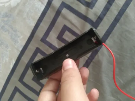 جا باتری لیتیوم مدل 18650 بسته 4 عددی