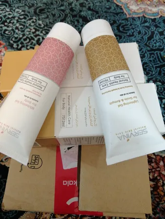 ژل روشن کننده پوست بدن سروینا مدل Lightening حجم 75 میلی لیتر