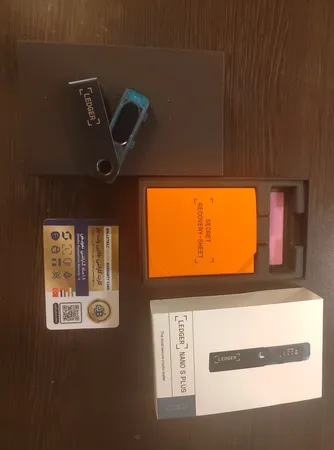 کیف پول سخت افزاری لجر مدل نانو اس پلاس