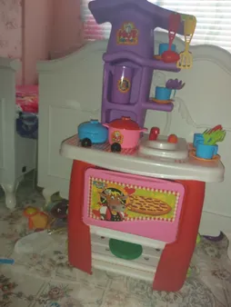 آشپزخانه کودک زرین تویز کد m4