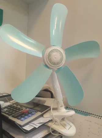 پنکه رومیزی مدل گیره ای پنج پره