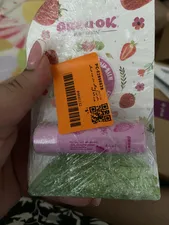 تجریه خرید بالم لب آریواُکی مدل توت فرنگی وزن 4.5 گرم