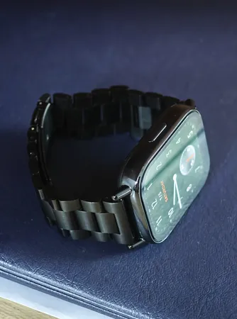 ساعت هوشمند شیائومی مدل Redmi Watch 5 Lite دارای قابلیت های قابلیت مکالمه از طریق بلوتوث بند سیلیکون