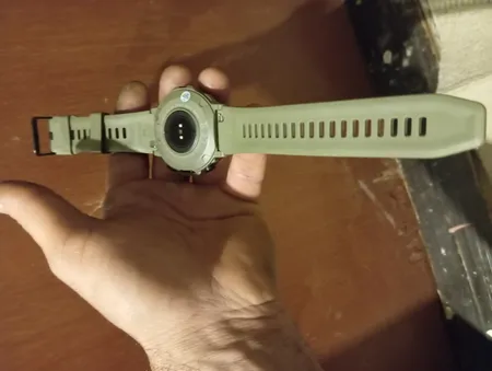 ساعت هوشمند مدل G͏9͏9͏ U͏ltra دارای کنترل موزیک، فشار خون، گام شمار، مکالمه بلوتوثی، پشتیبانی از زبان فارسی، قابلیت تغییر تصویر زمینه، بند سیلیکون