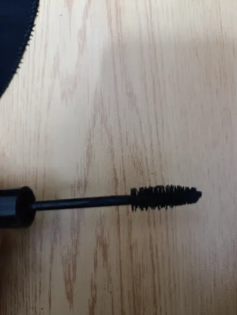 ریمل حجم دهنده و بلند کننده افکشن مدل LOVELY LASH