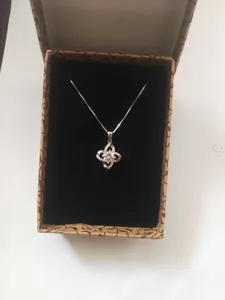 تجریه خرید گردنبند نقره شهر جواهر مدل SJ-N052