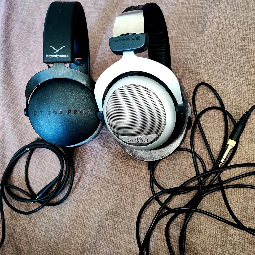 هدفون استودیو بیرداینامیک مدل Beyerdynamic DT 700 PRO X Headphones