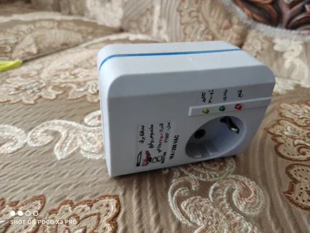 محافظ ولتاژ سارا مدل P156F مناسب برای پکیج و تلویزیون