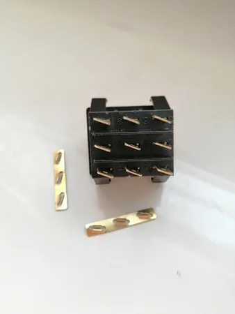 کلید سه پل مدل تک حالته چراغدار