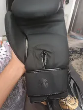 تجریه خرید دستکش بوکس ونوم  مدل Super ven 2001