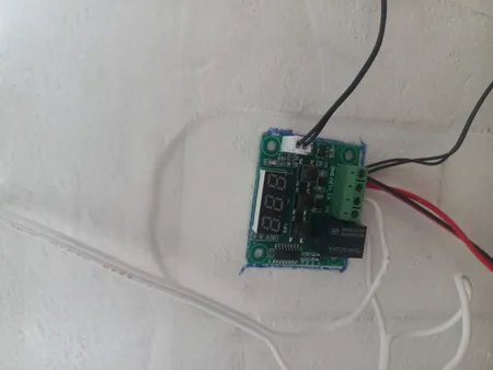 ترموستات دیجیتال مدل XH-W1209