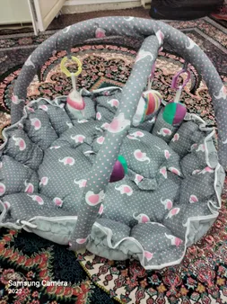 ست سرهمی و کلاه نوزادی دخترانه نی نی روز طرح پرنسس کد M448