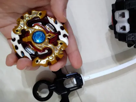 اسباب بازی مدل فرفره های انفجاری کد BEYBLADE B-100