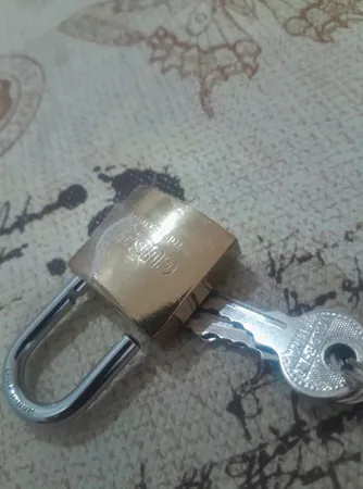 قفل آویز زوشی کد 8032