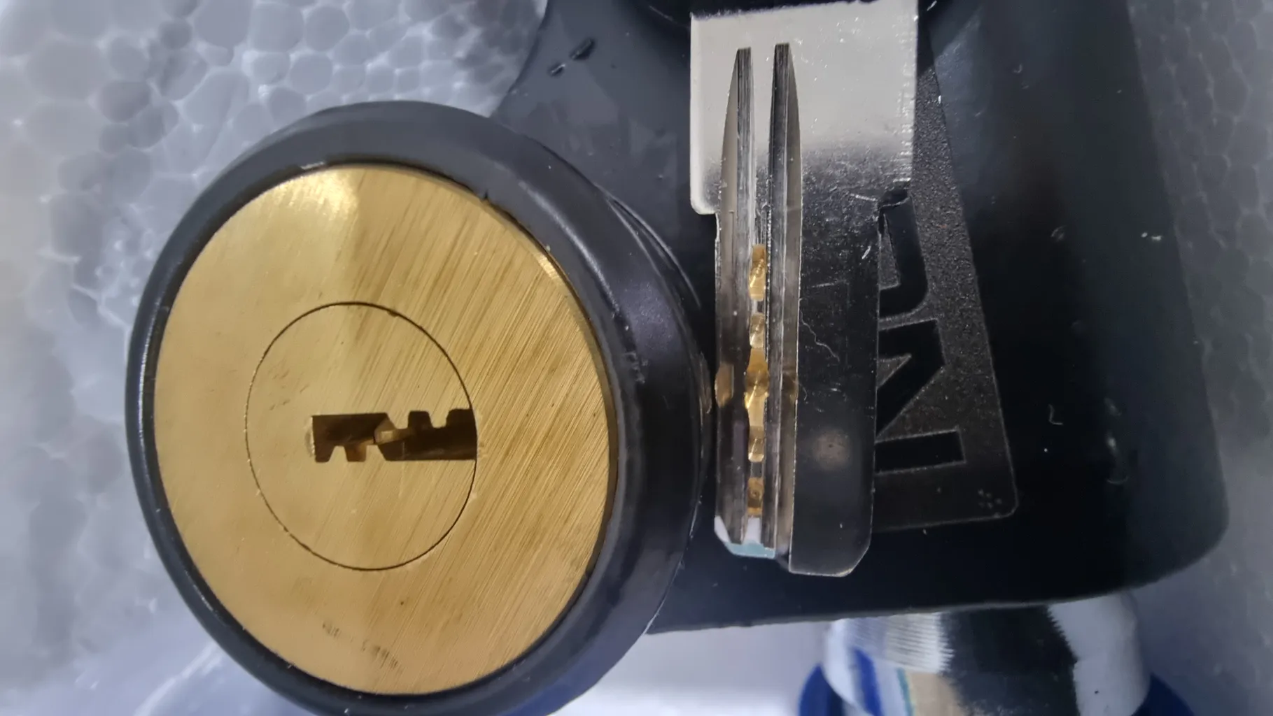 قفل فرمان و پدال نووا مدل L800