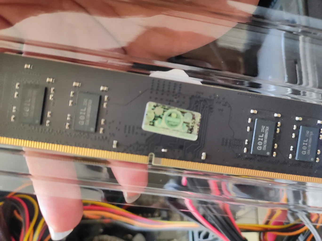 رم دسکتاپ DDR4 تک کاناله 2666 مگاهرتز CL19 گیل مدل Pristine ظرفیت 16 گیگابایت