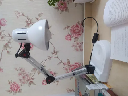 چراغ مطالعه بوستانچی مدل EN-111 همراه با لامپ  ال ای دی 7 وات E27