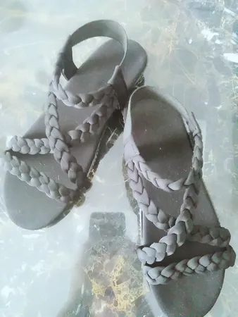 صندل زنانه مدل گیس بافت ضربدری کشی رنگ مشکی