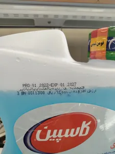 تجریه خرید محلول شیشه‌شوی خودرو کاسپین مدل Non-Smearing حجم 4 لیتر