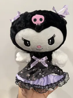 عروسک مدل کرومی پاپیون دار ارتفاع 35 سانتی متر