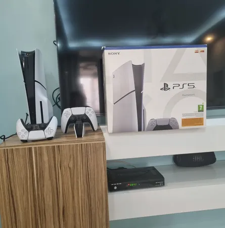 کنسول بازی سونی مدل PlayStation 5 Slim ظرفیت یک ترابایت ریجن 2016A اروپا به همراه دسته اضافی و پایه شارژر