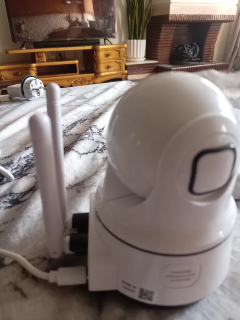 دوربین مداربسته بیسیم تحت شبکه اسفیورد مدل Z-210