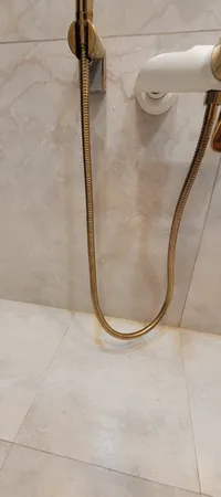 شلنگ توالت چارسو مدل ریزبافت برنجی GLD